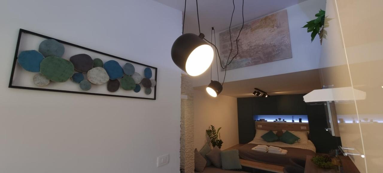 Studio Ayla Apartment Ровин Екстериор снимка