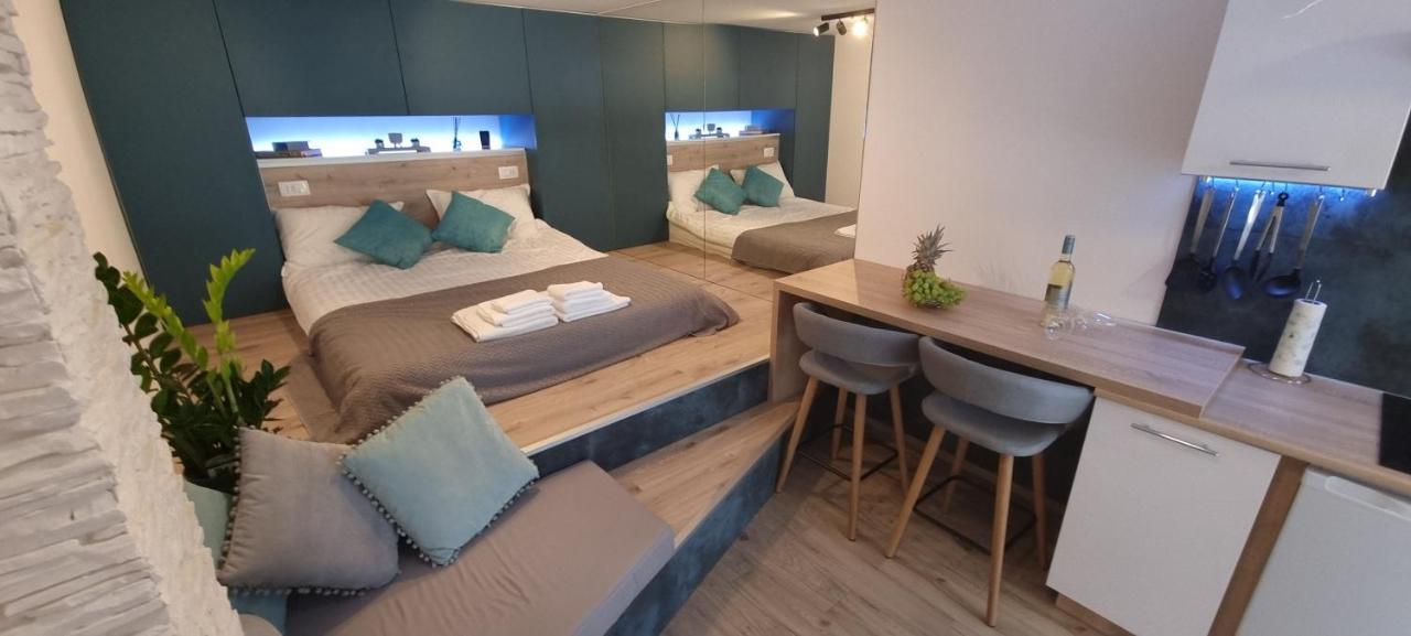 Studio Ayla Apartment Ровин Екстериор снимка