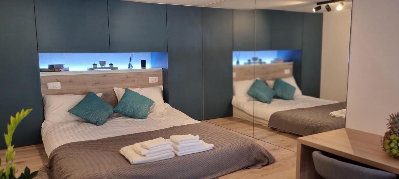 Studio Ayla Apartment Ровин Екстериор снимка