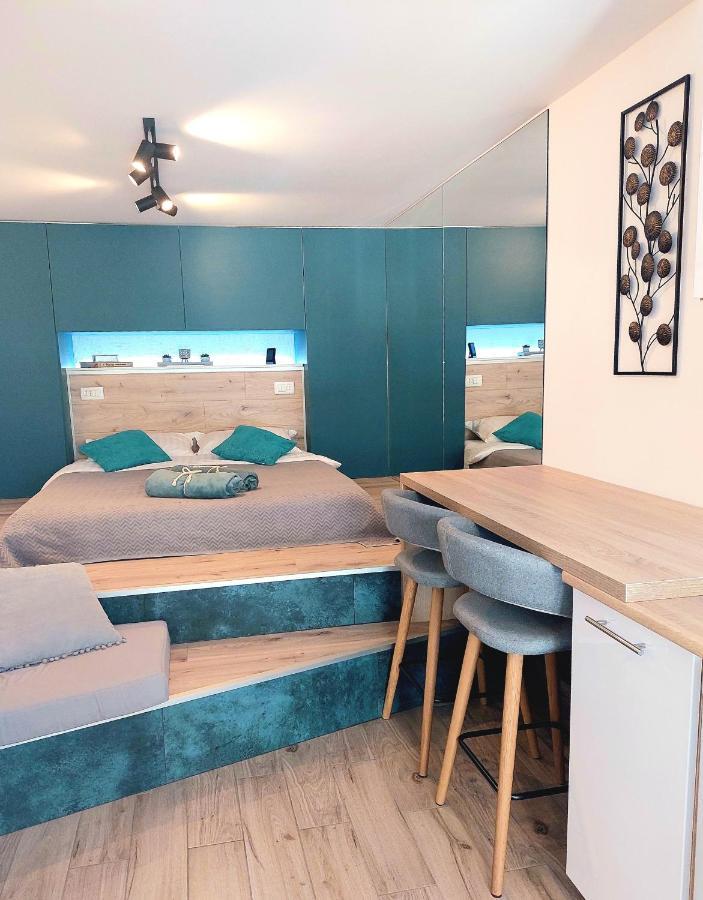 Studio Ayla Apartment Ровин Екстериор снимка
