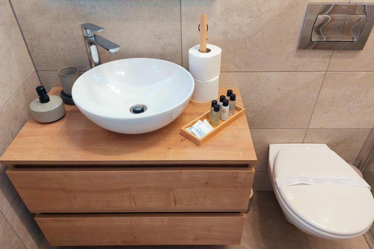 Studio Ayla Apartment Ровин Екстериор снимка