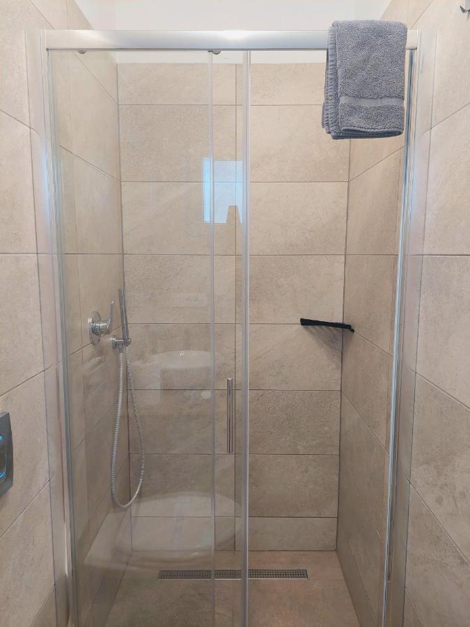 Studio Ayla Apartment Ровин Екстериор снимка